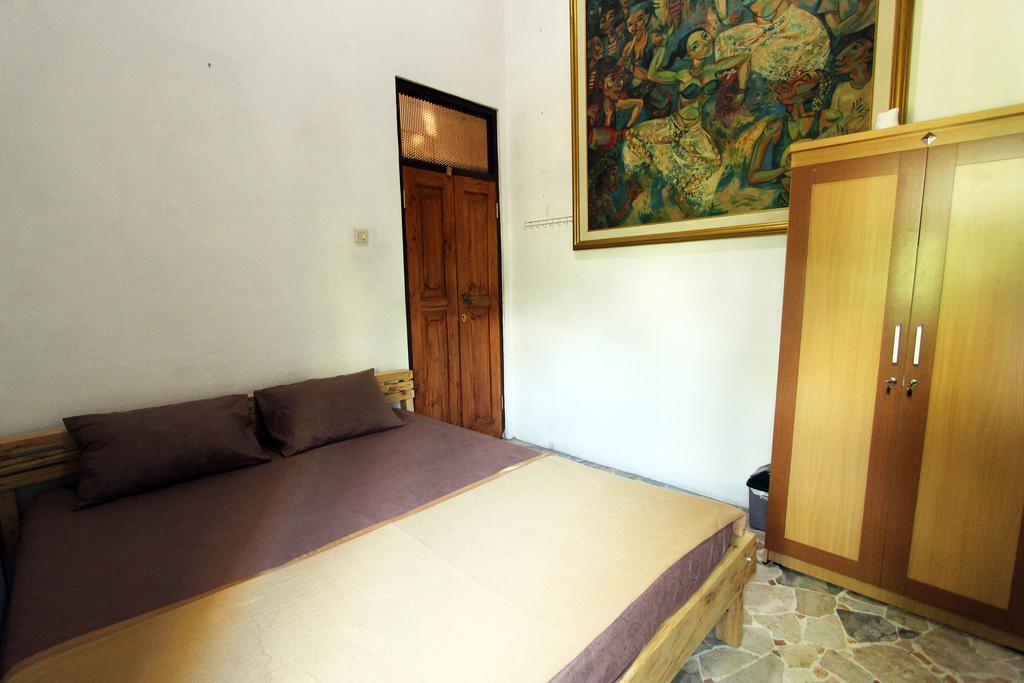 Posnya Seni Godod Art Gallery & Homestay Yogyakarta Exterior photo